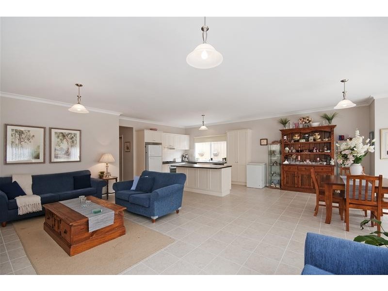 4 Pearl Place, Point Cook VIC 3030