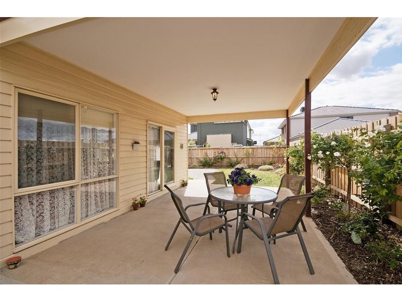 4 Pearl Place, Point Cook VIC 3030