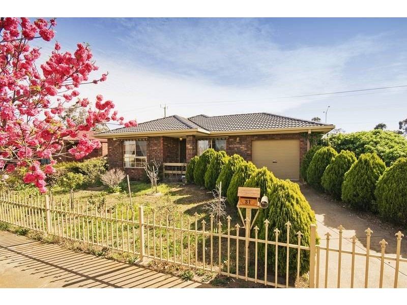 31 Bower Drive, Werribee VIC 3030