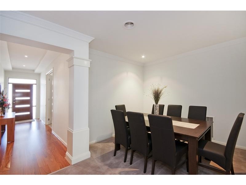 6 Greenfinch Court, Williams Landing VIC 3027