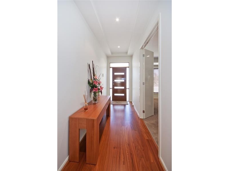 6 Greenfinch Court, Williams Landing VIC 3027