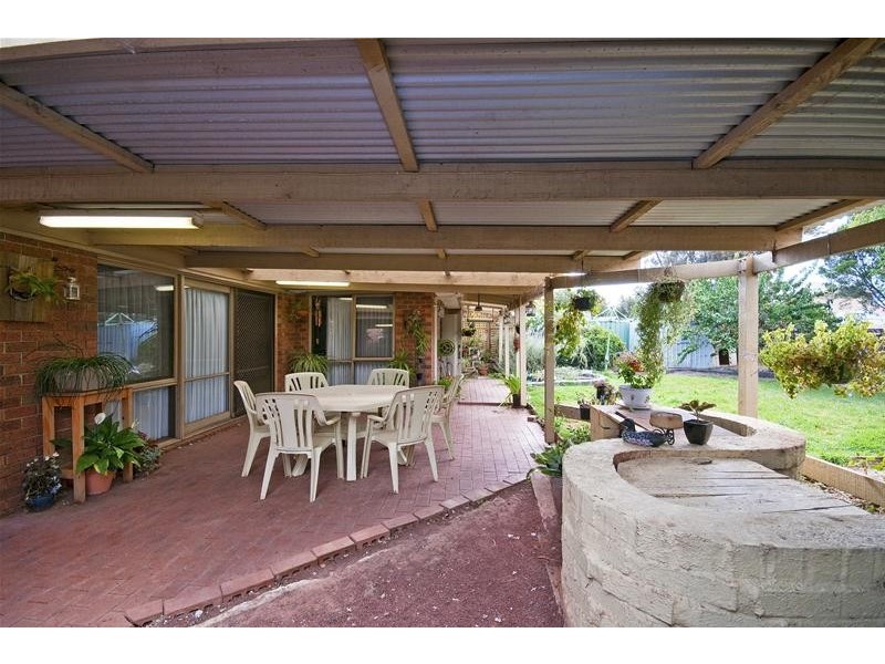 5 Bentley Crescent, Hoppers Crossing VIC 3029