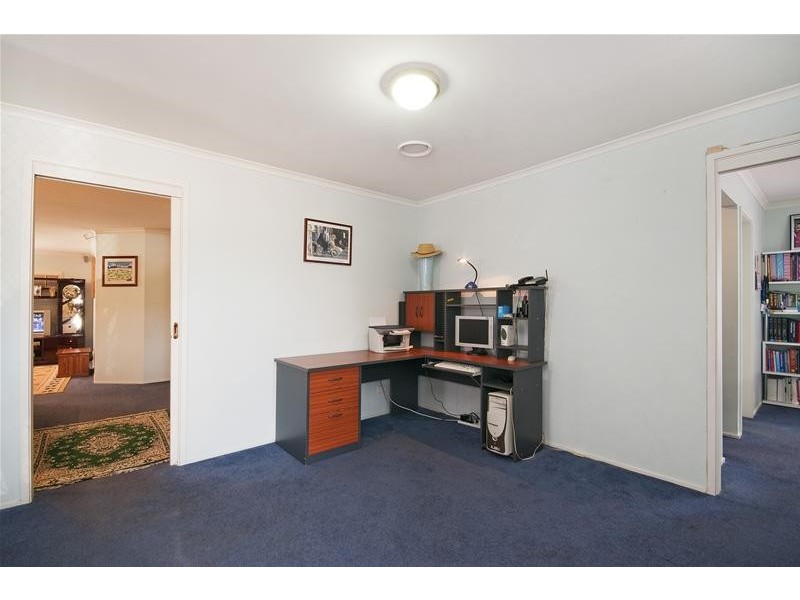 13 Racecourse Road, Werribee VIC 3030