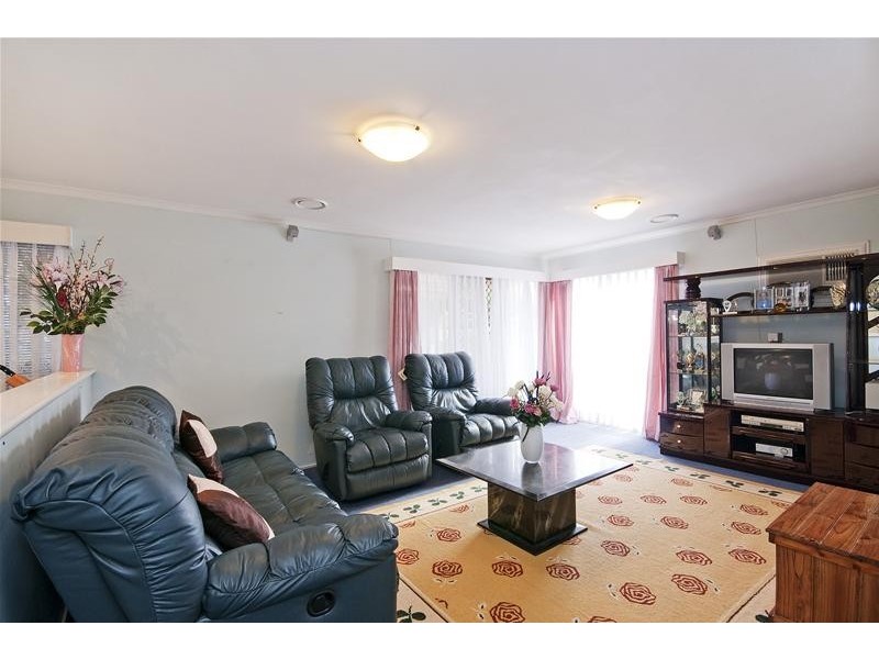 13 Racecourse Road, Werribee VIC 3030