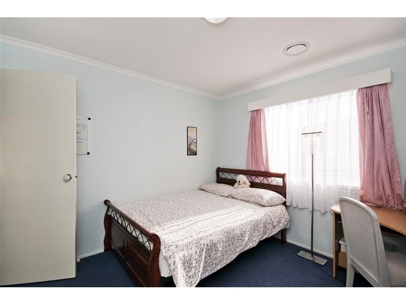 13 Racecourse Road, Werribee VIC 3030