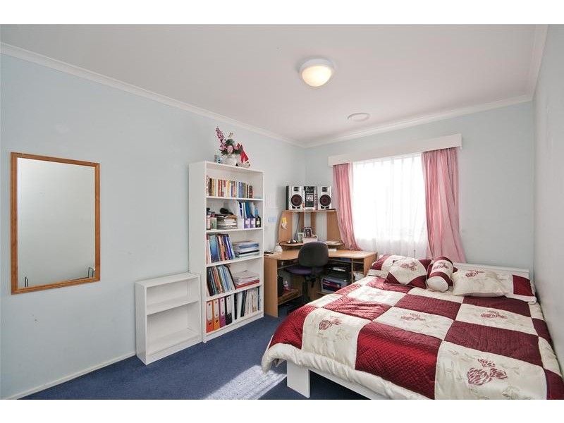 13 Racecourse Road, Werribee VIC 3030