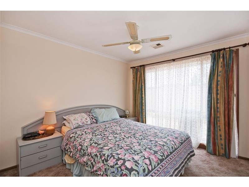 2 Burge Crescent, Hoppers Crossing VIC 3029