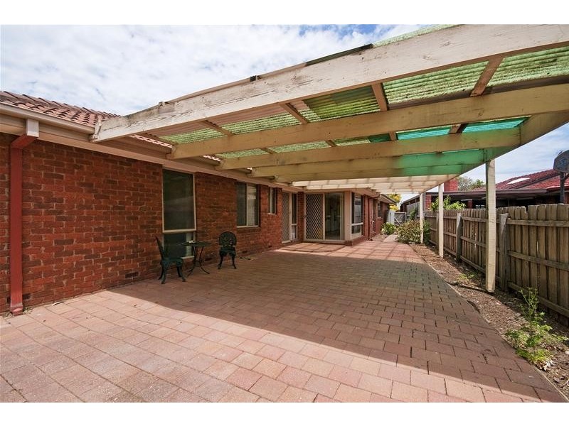 2 Burge Crescent, Hoppers Crossing VIC 3029