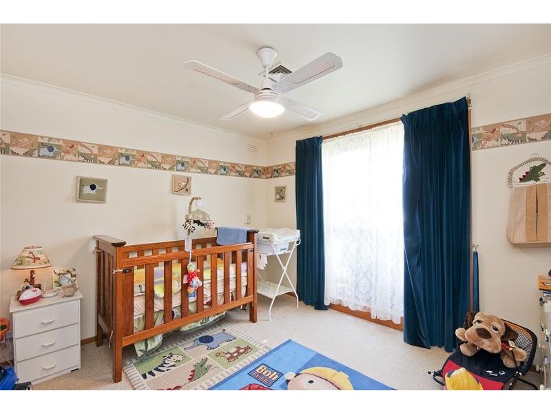 16 Kelvin Grove, Werribee VIC 3030