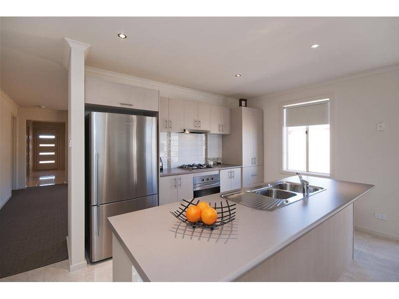 48 Halladale Avenue, Wyndham Vale VIC 3024