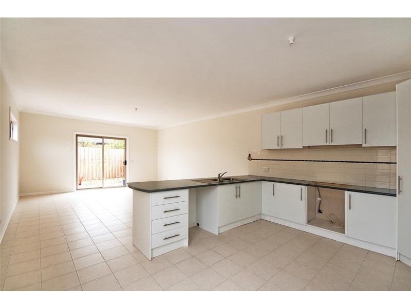 1/128 South Ring Road, Werribee VIC 3030