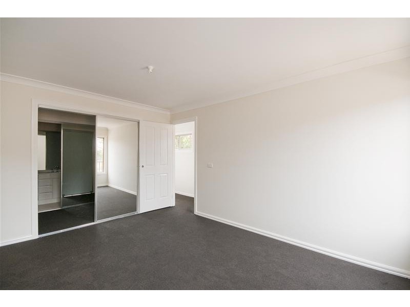 2/128 South Ring Road, Werribee VIC 3030