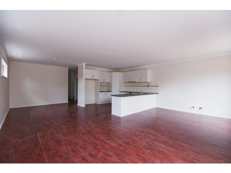 2/128 South Ring Road, Werribee VIC 3030