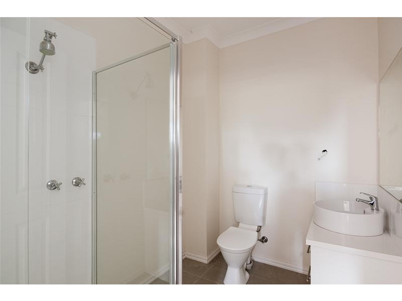 2/128 South Ring Road, Werribee VIC 3030