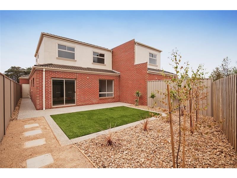 2/128 South Ring Road, Werribee VIC 3030