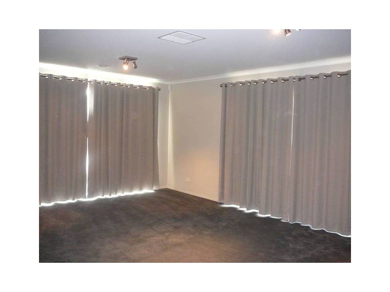 16 Frogmouth Court, Truganina VIC 3029