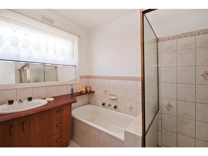 4 Prouse Place, Werribee VIC 3030