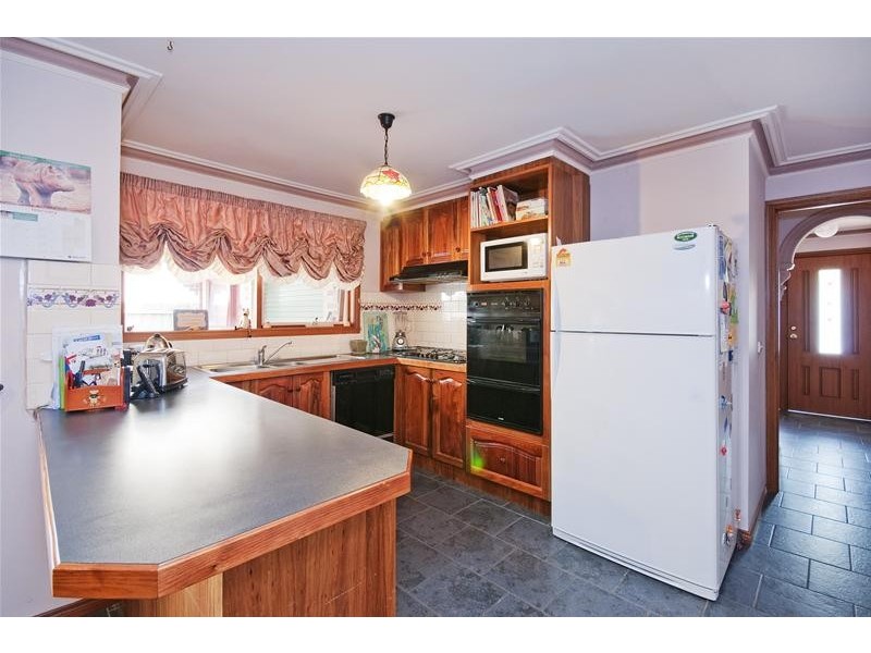 43 Golden Square Crescent, Hoppers Crossing VIC 3029