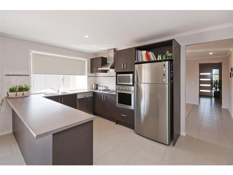 37 Academy Way, Wyndham Vale VIC 3024