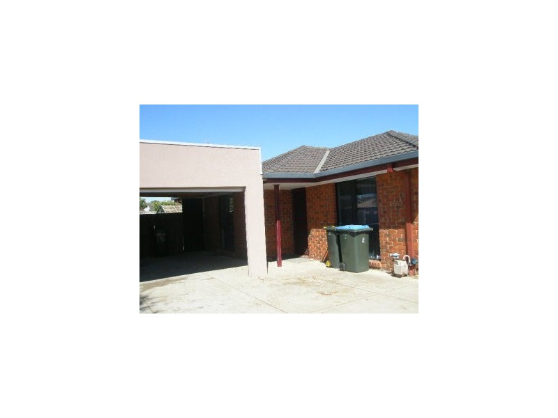 2/58 Oriole Drive, Werribee VIC 3030