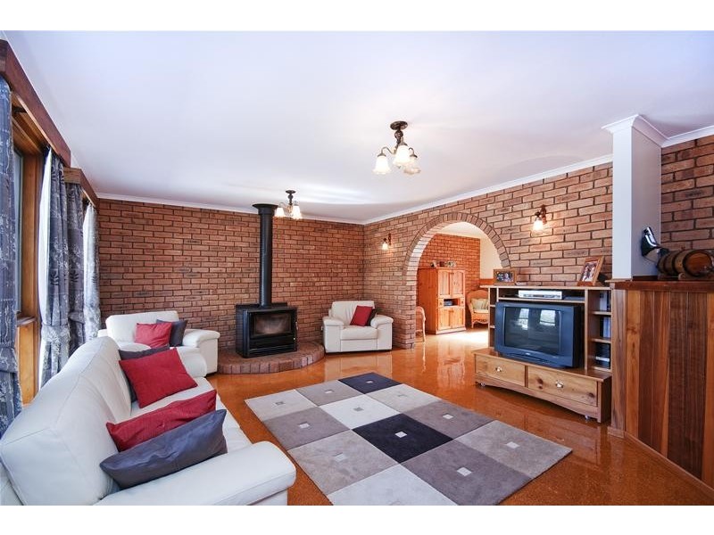 42 McLeans Road, Little River VIC 3211