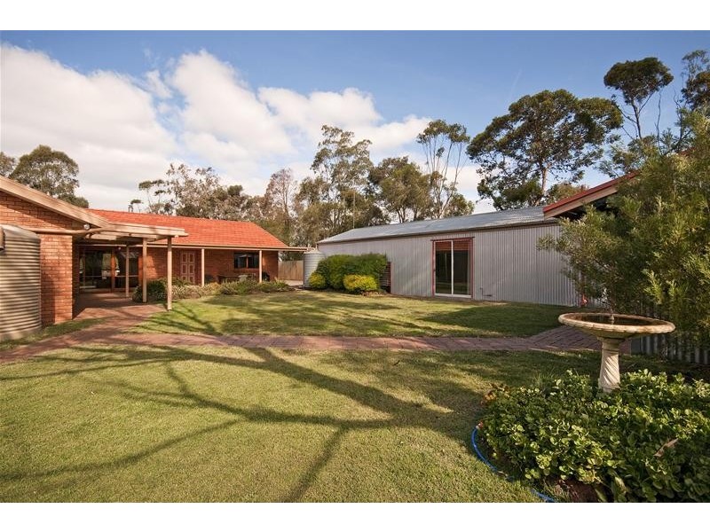 42 McLeans Road, Little River VIC 3211
