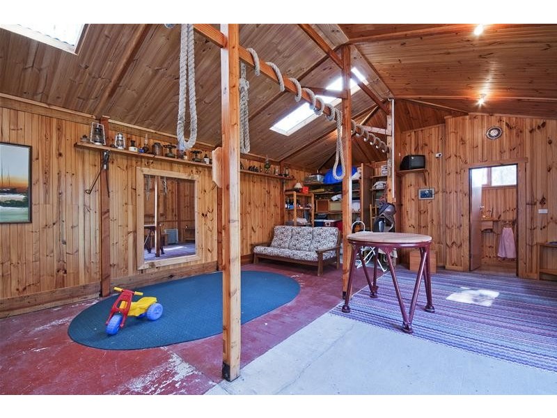 42 McLeans Road, Little River VIC 3211