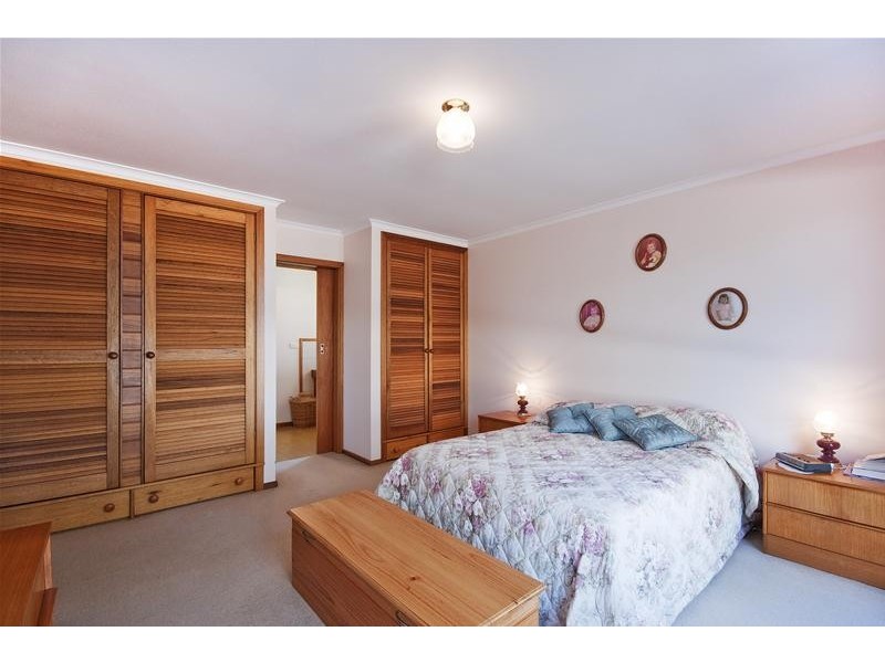 42 McLeans Road, Little River VIC 3211