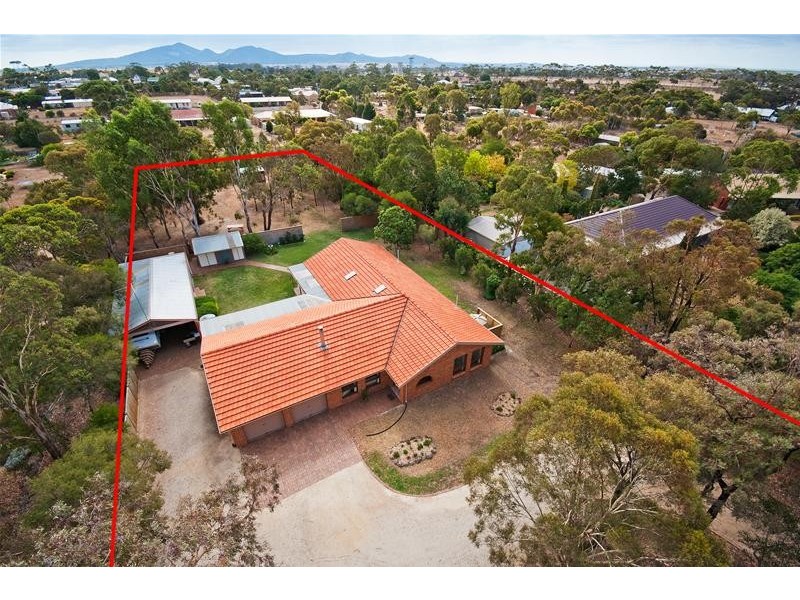 42 McLeans Road, Little River VIC 3211