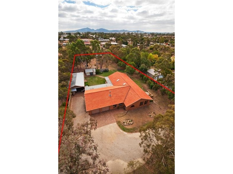 42 McLeans Road, Little River VIC 3211