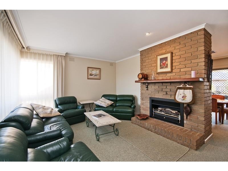 6 Huntingfield Drive, Hoppers Crossing VIC 3029