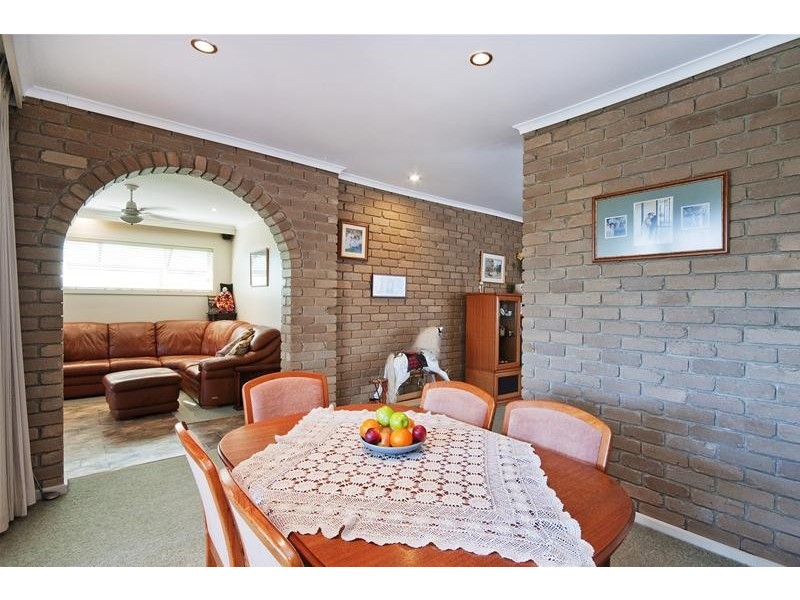 6 Huntingfield Drive, Hoppers Crossing VIC 3029