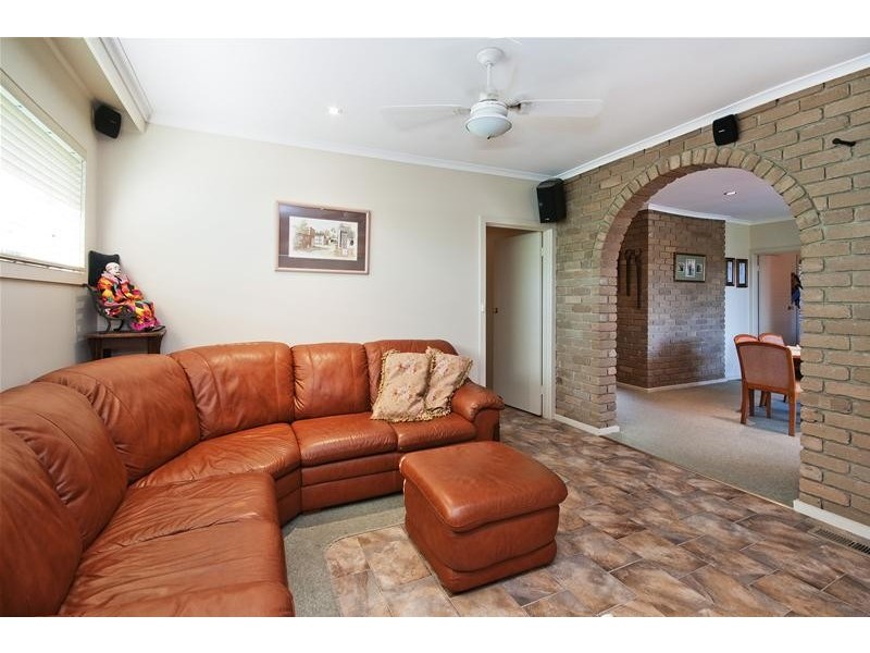 6 Huntingfield Drive, Hoppers Crossing VIC 3029