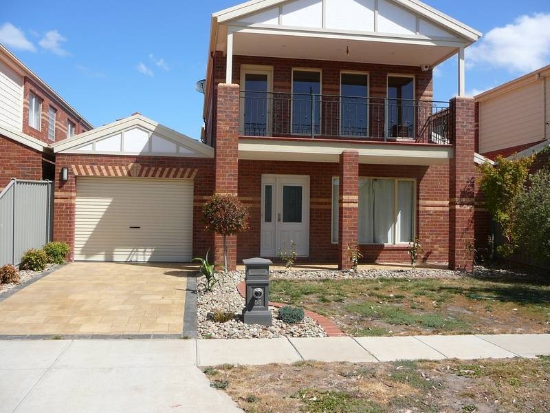 58 Riversdale Dr, Werribee VIC 3030