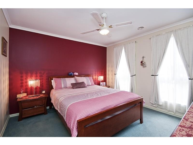 8 Freesia Court, Hoppers Crossing VIC 3029