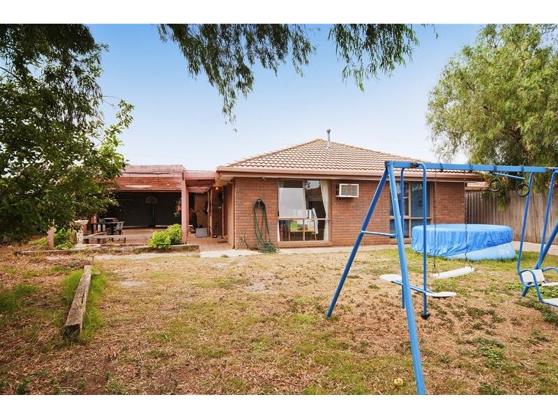 13 Torbay Court, Werribee VIC 3030