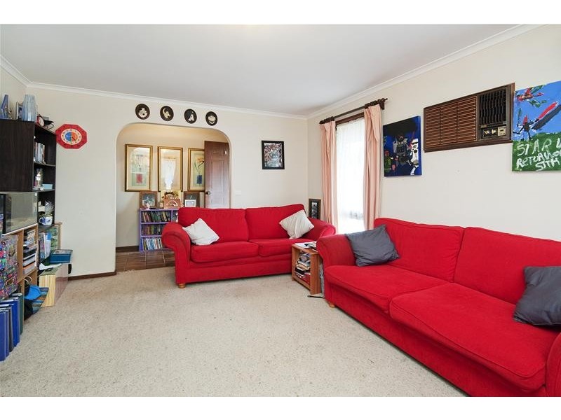 6 Whitehall Crescent, Werribee VIC 3030