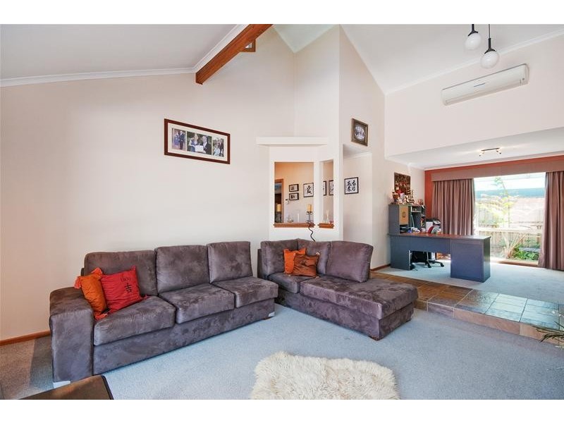 43 Wildflower Crescent, Hoppers Crossing VIC 3029