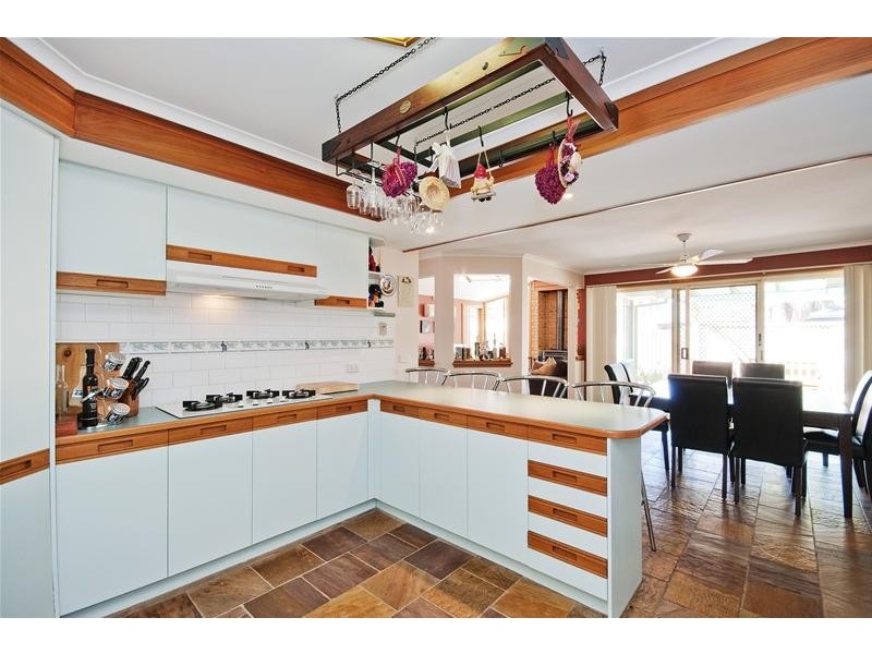 43 Wildflower Crescent, Hoppers Crossing VIC 3029