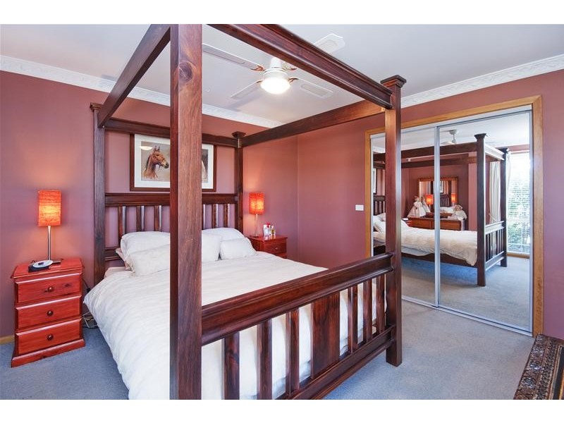 43 Wildflower Crescent, Hoppers Crossing VIC 3029