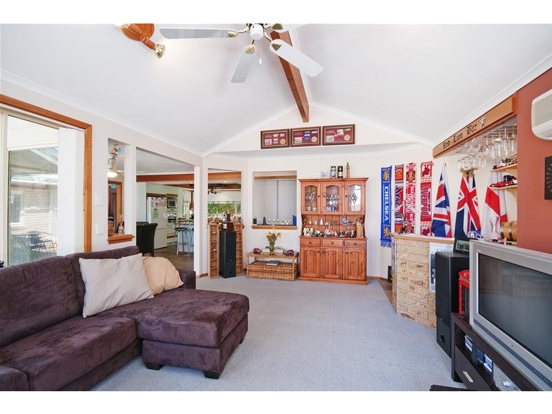 43 Wildflower Crescent, Hoppers Crossing VIC 3029