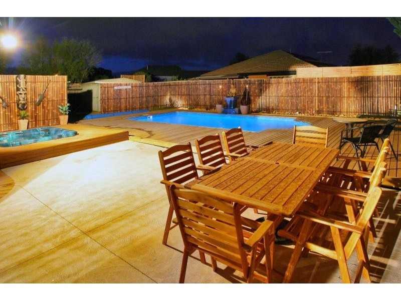 43 Wildflower Crescent, Hoppers Crossing VIC 3029