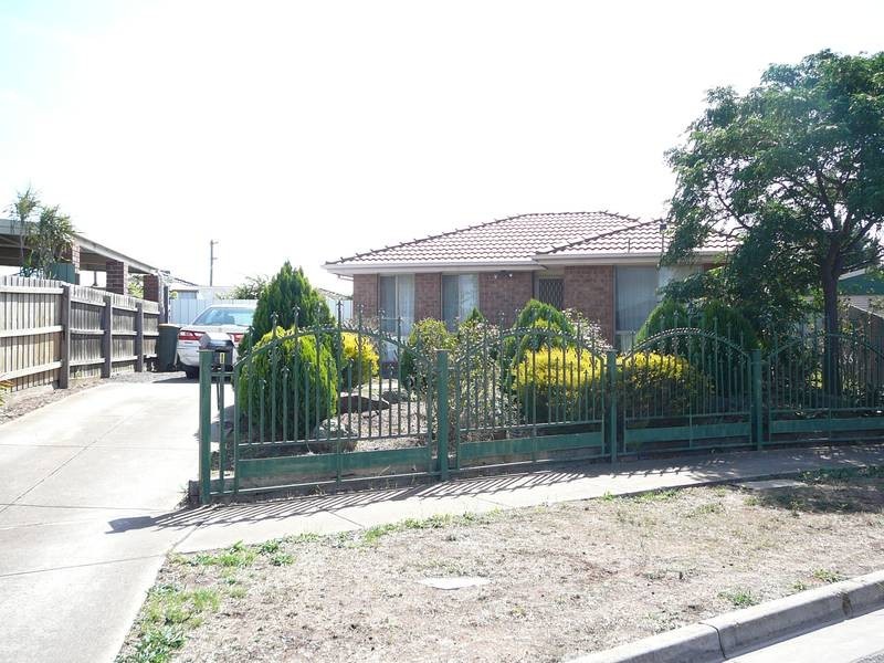 61 Hotham St, Werribee VIC 3030