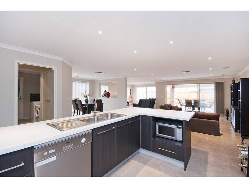 4 Cyclic Way, Tarneit VIC 3029