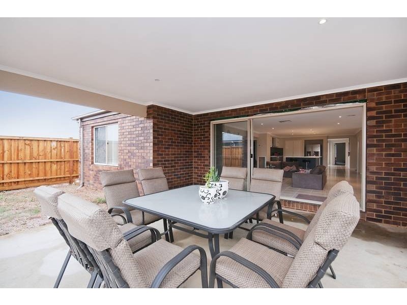 4 Cyclic Way, Tarneit VIC 3029