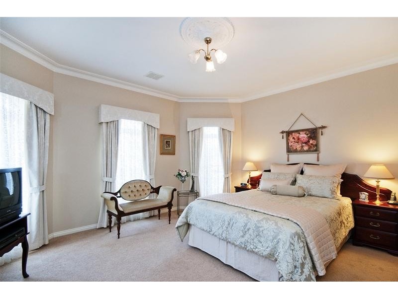 9 Fontain Court, Werribee VIC 3030
