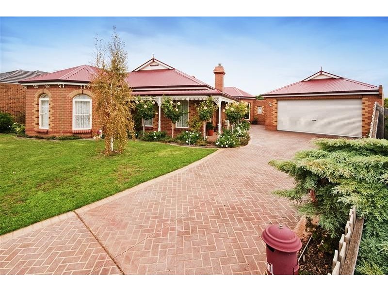 9 Fontain Court, Werribee VIC 3030