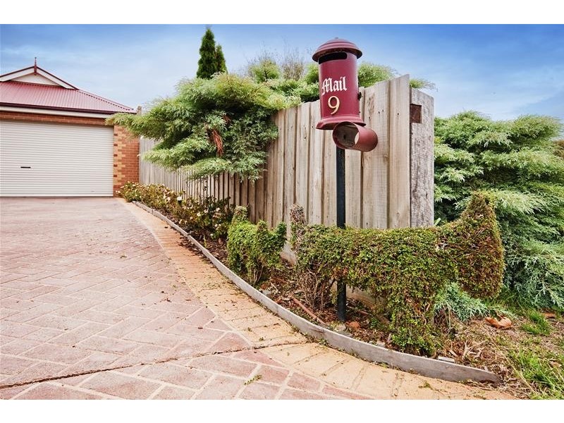 9 Fontain Court, Werribee VIC 3030
