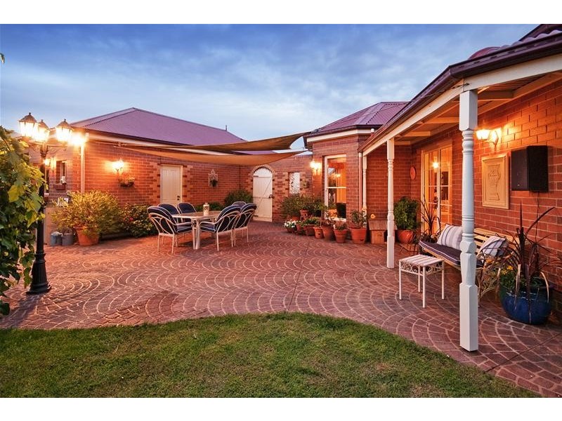 9 Fontain Court, Werribee VIC 3030
