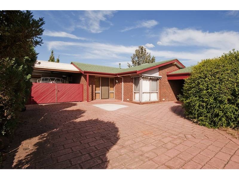 24 Dennison Avenue, Hoppers Crossing VIC 3029